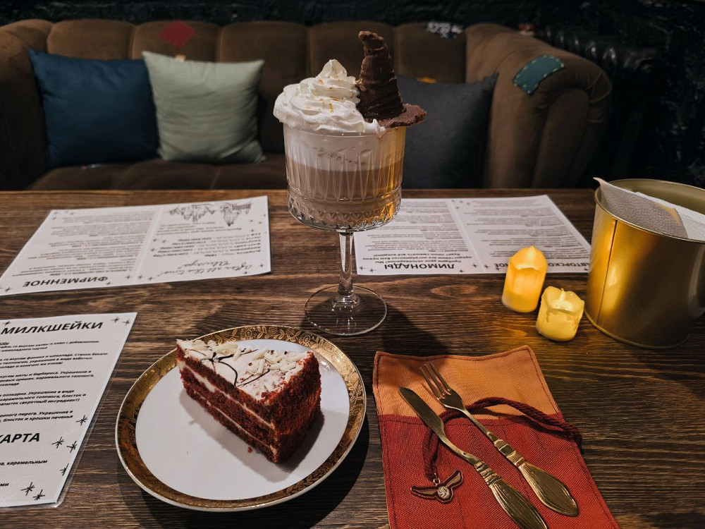 В районе «Менделеевской» открылось кафе «Шалость удалась», вдохновленное киновселенной «Гарри Поттера»