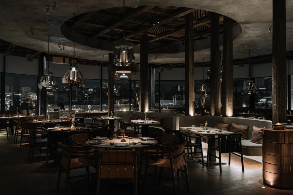 На Рождественском бульваре открылся изакая-бар Ikura, новый проект White Rabbit Family