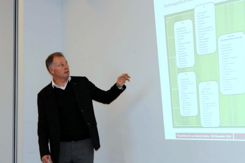 «Дисциплина очень важна, но бегающие по полю автоматы нам не нужны»