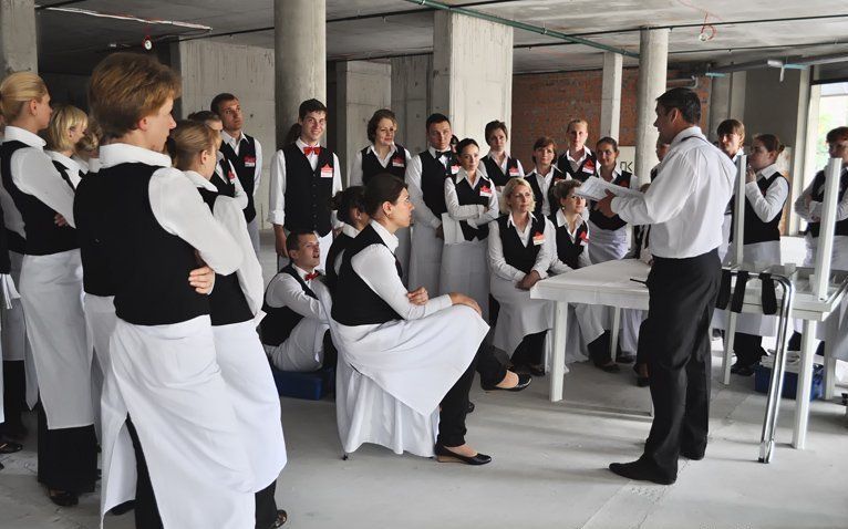 Лекция «Управление персоналом в ресторане. Найм и мотивация»