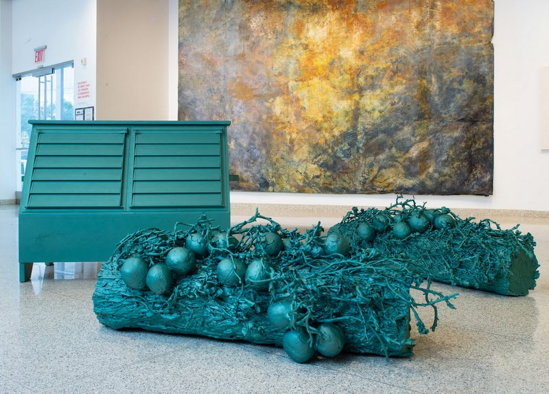 Artsy провел опрос ведущих кураторов, спрогнозировавших главные тренды арт-индустрии на 2024 год