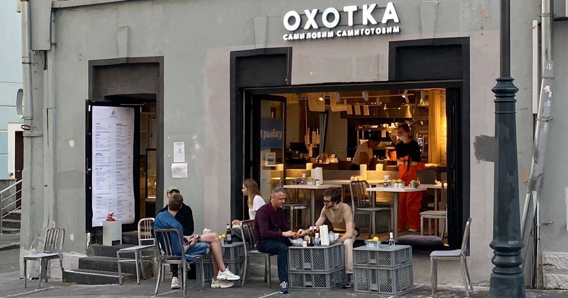 На Маросейке открылся демократичный рыбный ресторан «Охотка», в планах хозяев — развитие одноименной сети