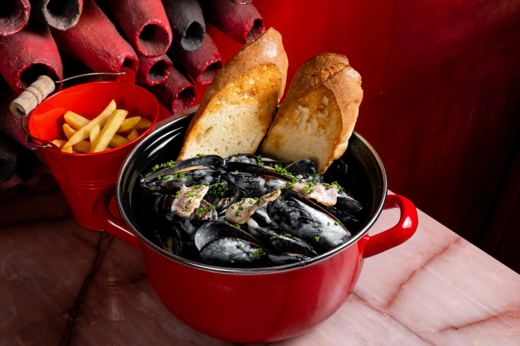 На Большой Никитской улице открылся ресторан Mollusca Rouge