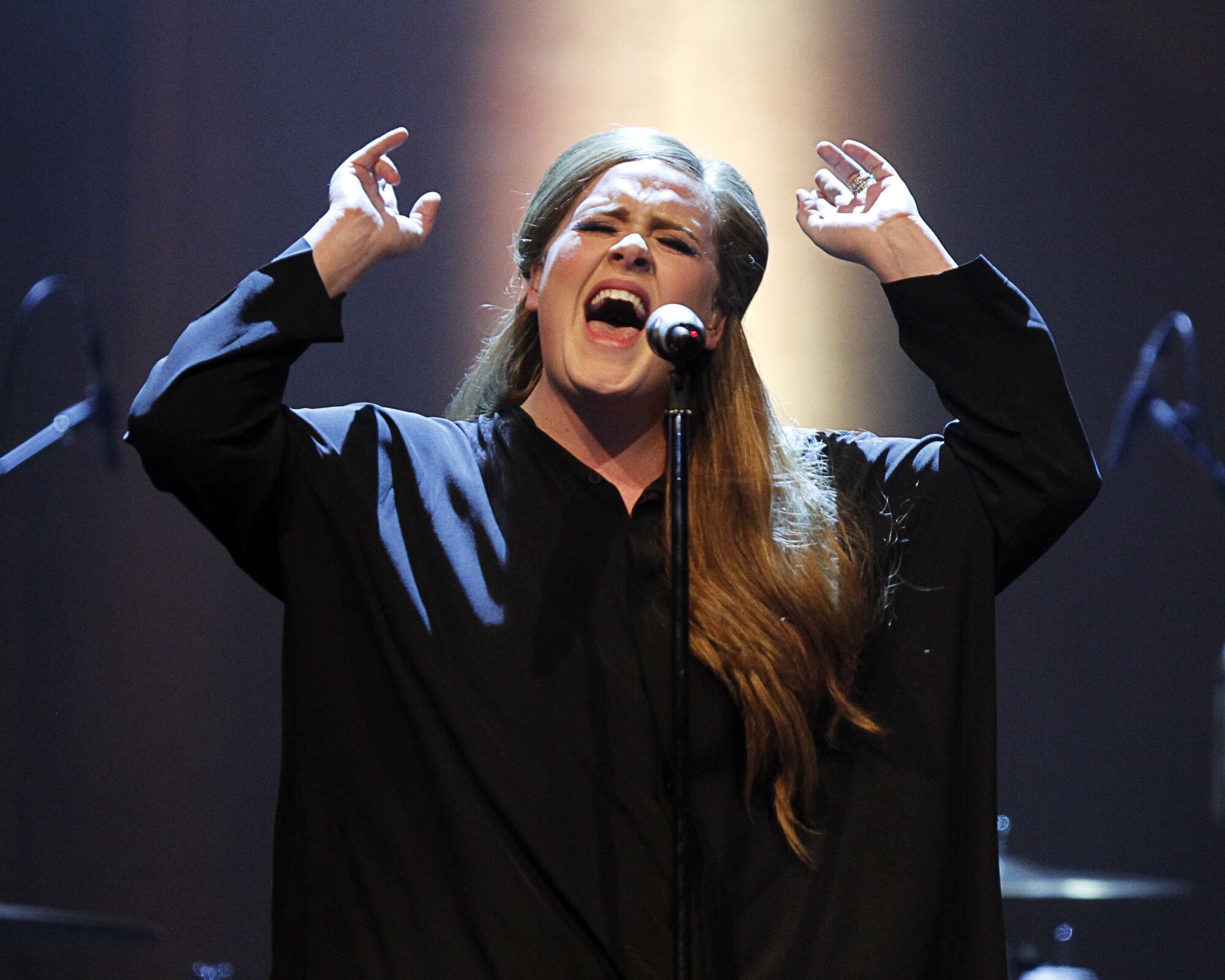 Вслед за Grammy Адель покорилась и Brit Awards (ВИДЕО)