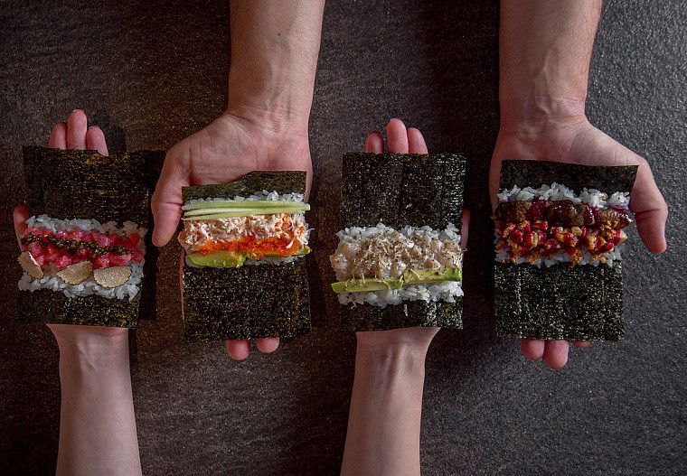 На Новой площади открылось суши-бистро Coba Hand Roll Bar