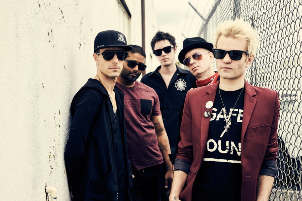 SUM 41 презентуют в Москве новый альбом