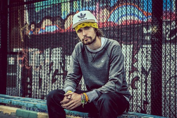 Рэпер kizaru не пустил Noize MC на первую строчку российского альбомного чарта iTunes (АУДИО и ВИДЕО)