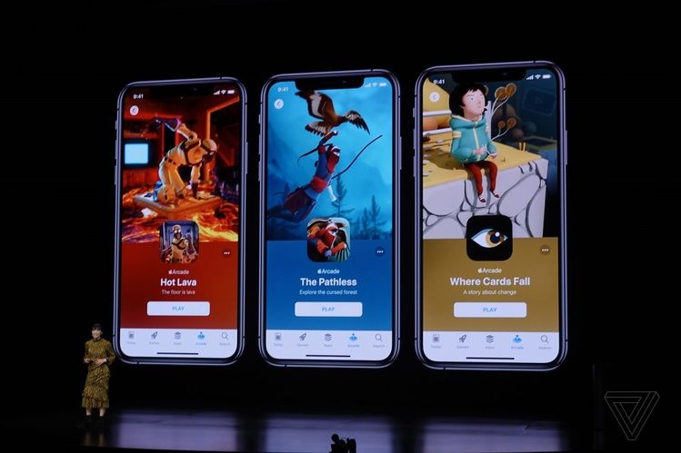 Apple показала новые сервисы — потоковое ТВ, подписку на игры и журналы и кредитную карту