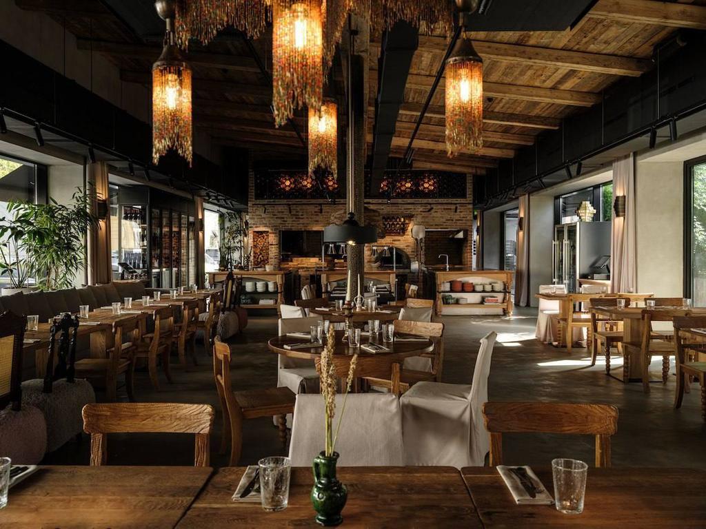 В Гранатном переулке открылся ресторан Saray, новый проект Lucky Group