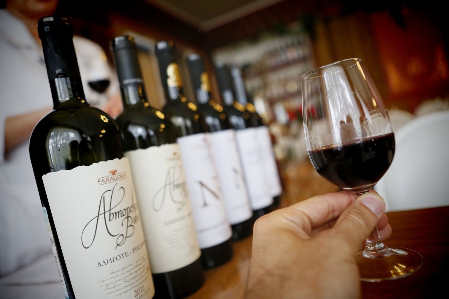Минсельхоз: доля отечественных вин в общепите и рознице приблизилась к 60 процентам 