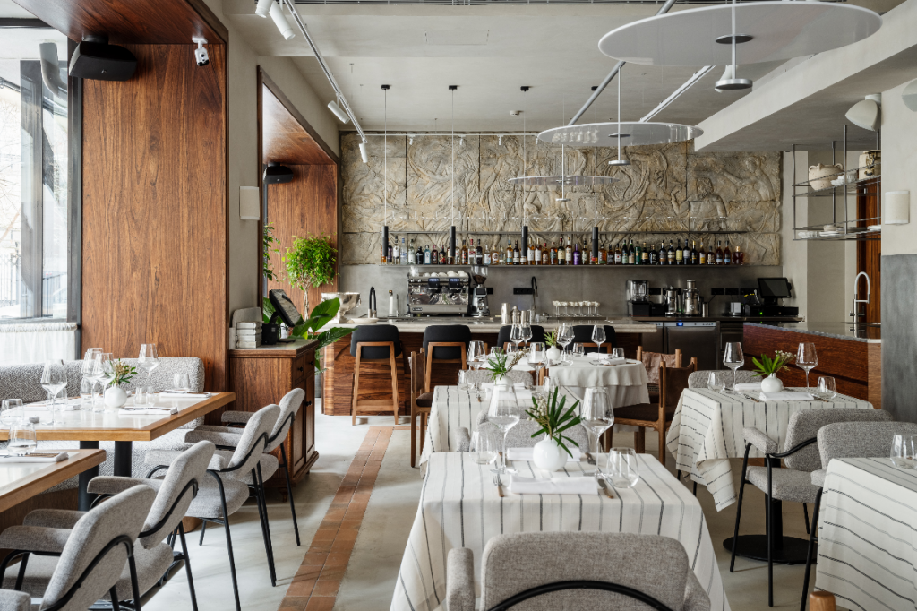 На Большой Бронной улице открылся ресторан «Афина», новый проект Антона Пинского и партнеров 