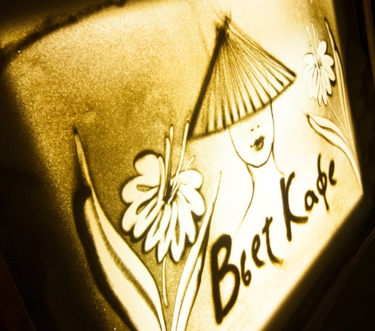 В торговом центре «Атриум» на Курской открылся новый ресторан сети «ВьетКафе»