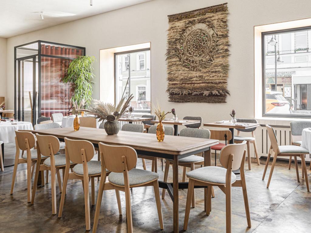 На Пятницкой улице открылся ресторан современной восточной кухни Persiana