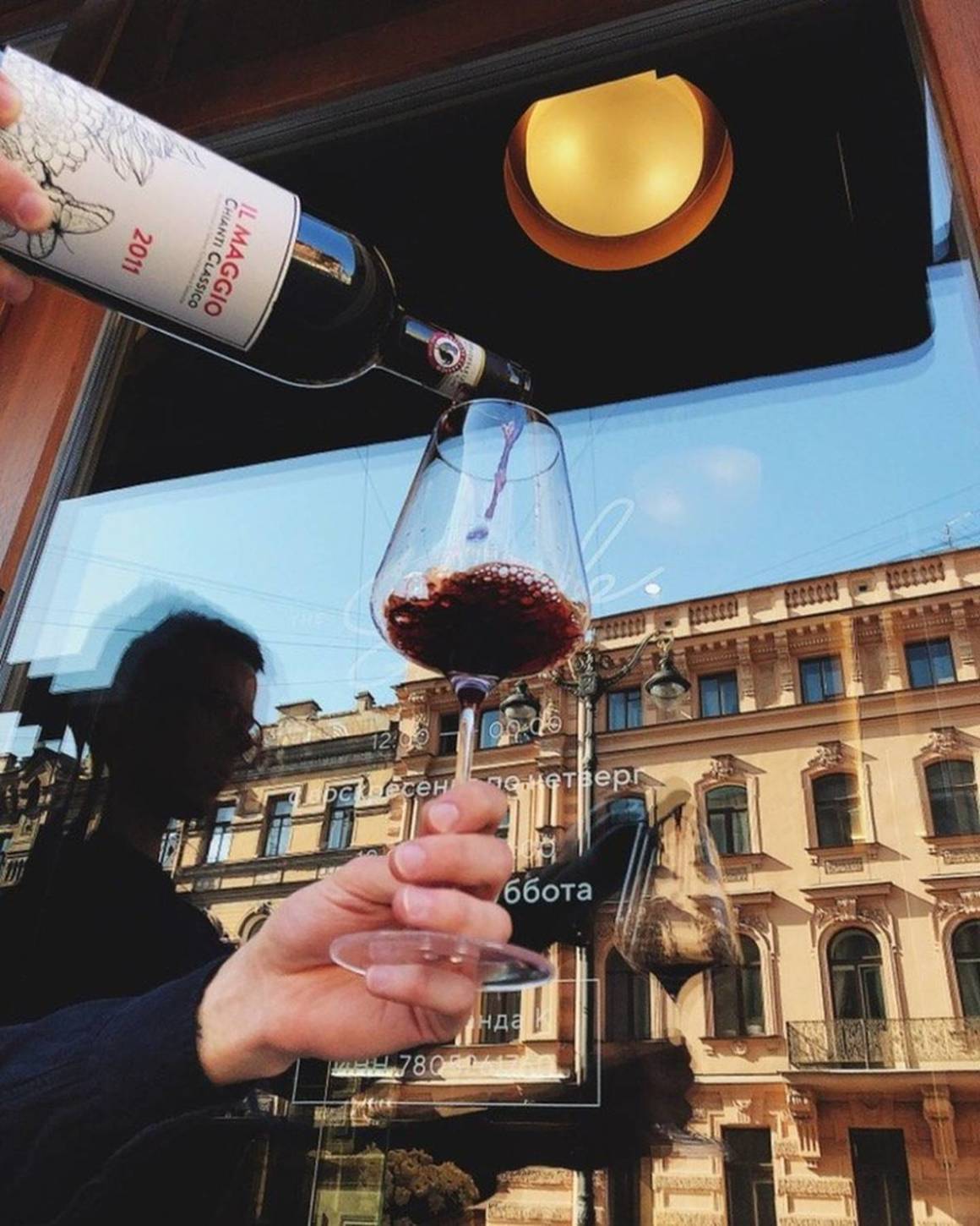 Подмосковных рестораторов обяжут получать отдельные алкогольные лицензии для продажи спиртного на летних верандах