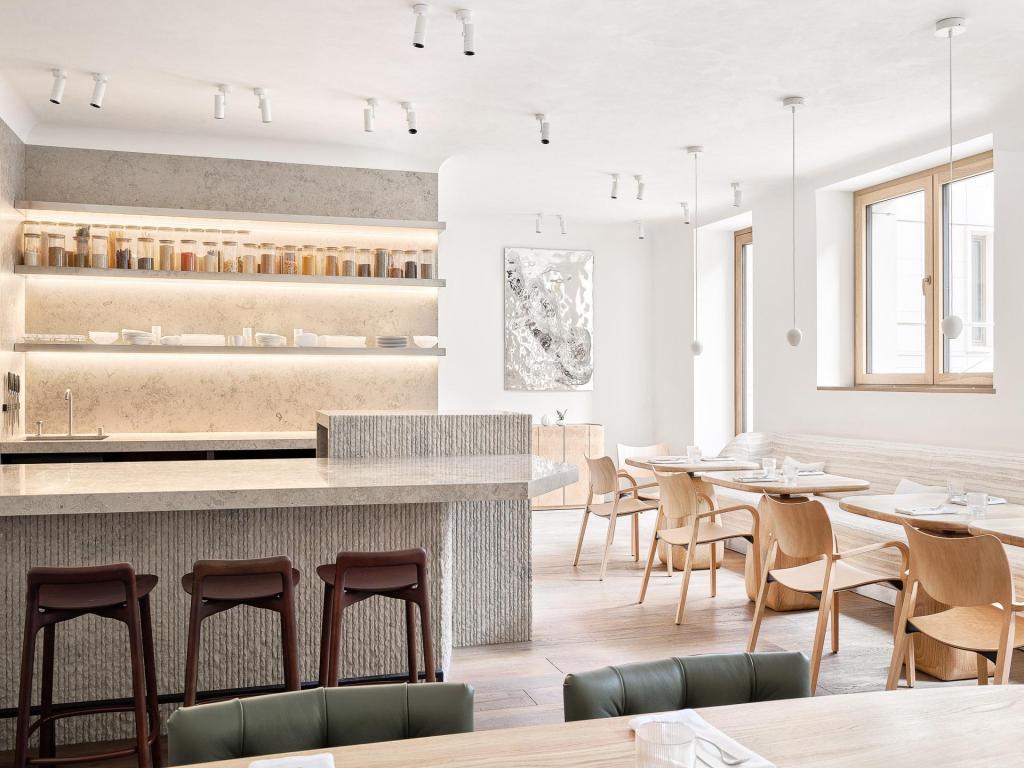 В Пожарском переулке открылся ресторан Omela