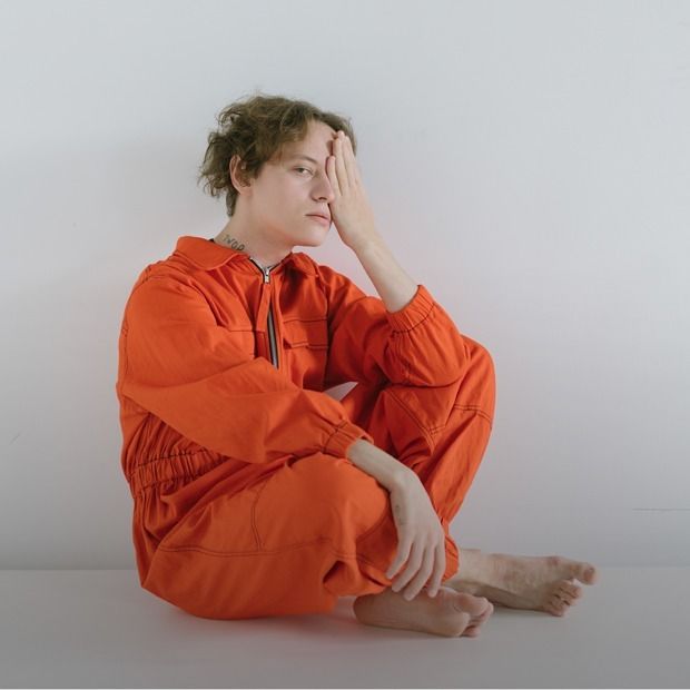 Шарлот: Как битломан из Самары превращается в одну из главных звезд отечественной поп-сцены