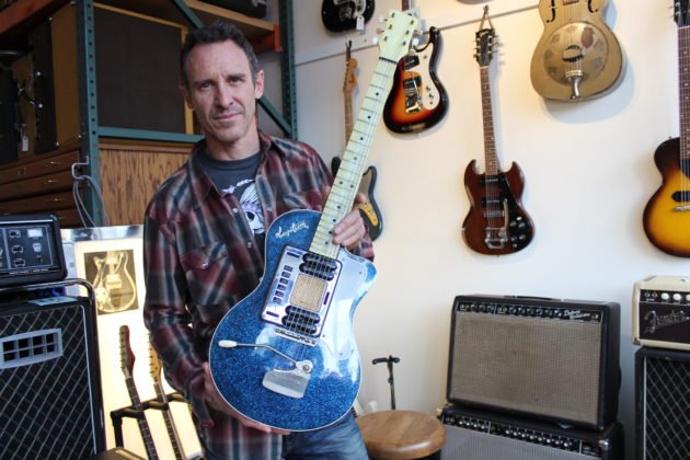 Гитару Курта Кобейна можно будет купить на аукционе eBay