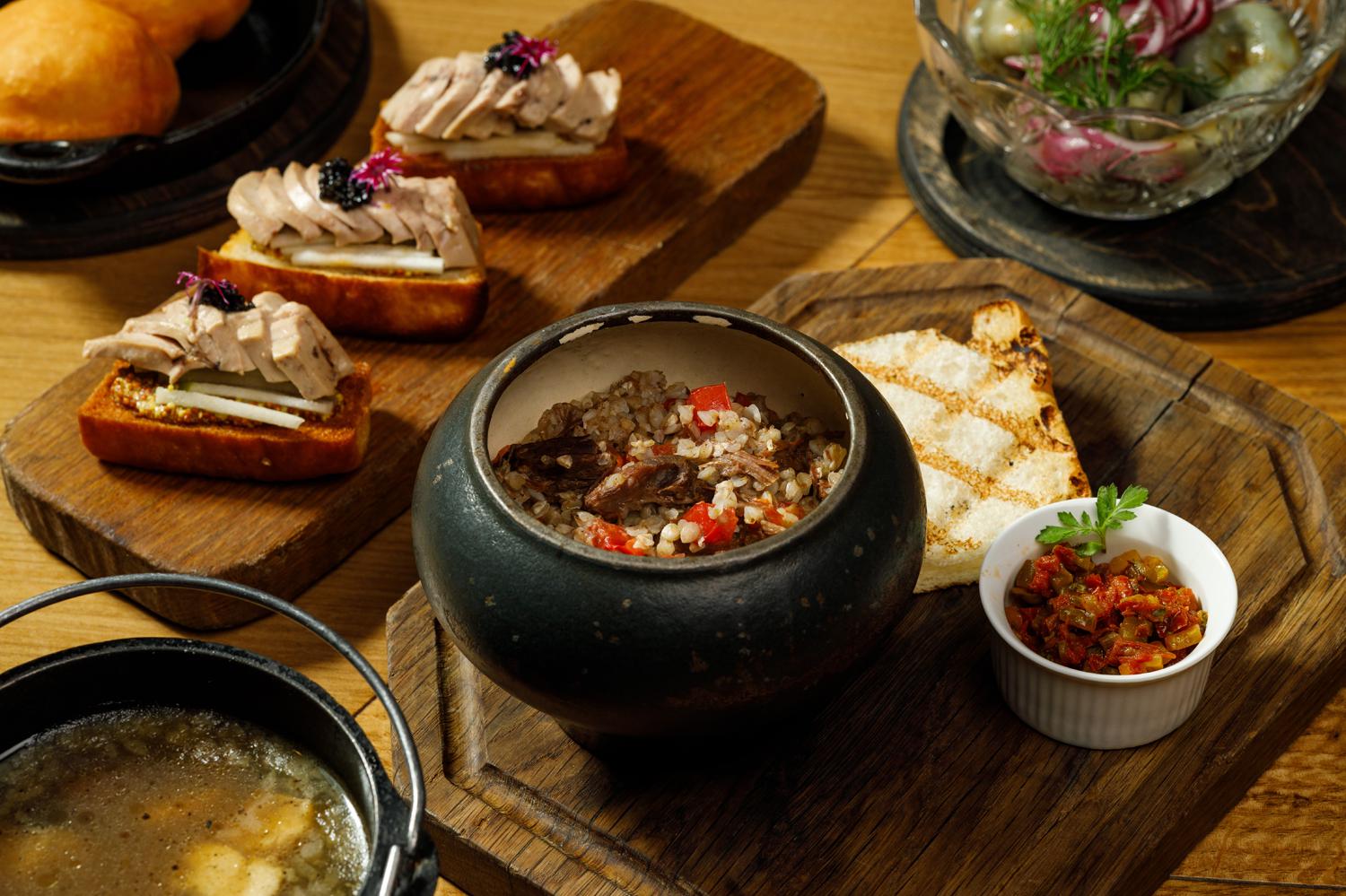 Минпромторг заявил о планах по разработке стандарта русской кухни