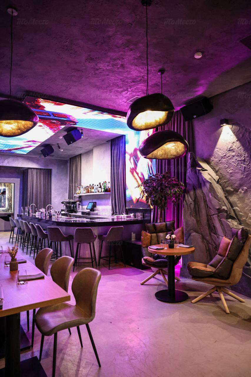 В Большом Харитоньевском переулке открылся бар Leda