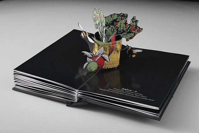 Для бара Savoy создали «трехмерное» коктейльное меню (ВИДЕО)