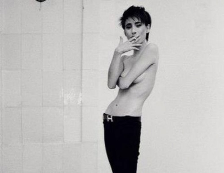 Вышедший пятнадцать лет назад альбом Земфиры вошел в Топ-10 текущего российского чарта iTunes (АУДИО и ВИДЕО)