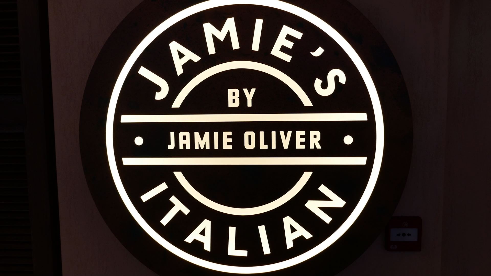 Московский ресторан Jamie’s Italian получил награду от Джейми Оливера