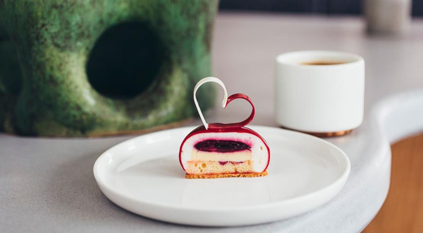 На Сретенке открылась кондитерская LILA Pastry, новый проект Галактиона и Элины Табидзе 