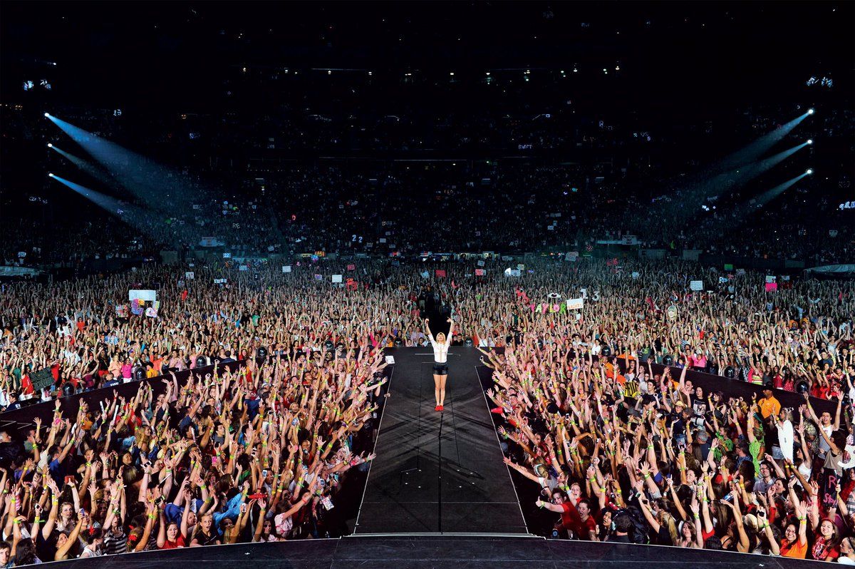 Промоутерам разрешили заплатить налоги по факту проведения перенесенных концертов, деньги за билеты на которые не были возвращены покупателями 