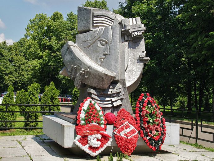 «Спартак» разместит на игровой	 форме специальный знак в память о жертвах трагедии, случившейся в «Лужниках» в октябре 1982 года 