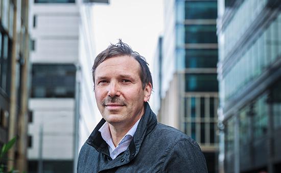 Как заработать миллиарды на бесплатном справочнике 