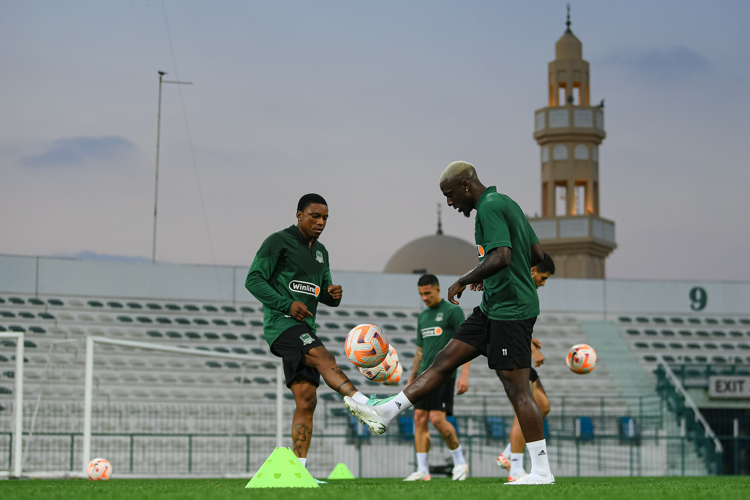 Требуется сотрудник для сопровождения ФК «Краснодар» во время зимних сборов в ОАЭ 