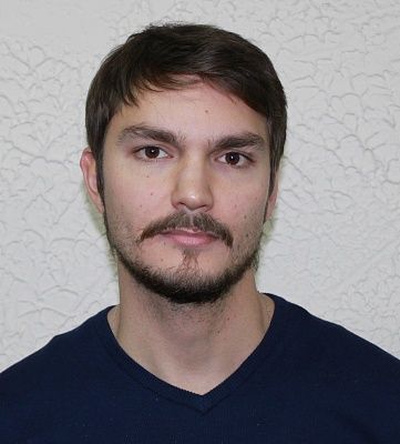 Ушаков  Арсений  Рафаэлевич